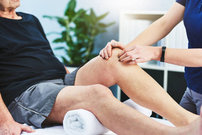 cach-cham-soc-benh-nhan-thoai-hoa-khop-goi-3